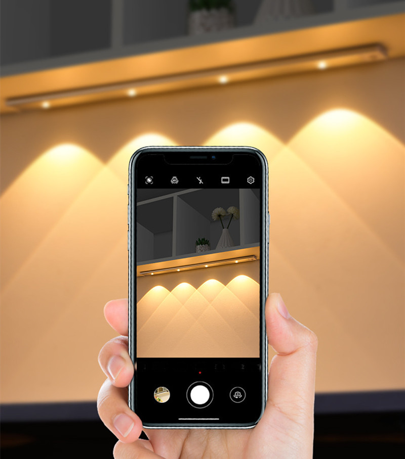 AutoLite™ Cabinet & Closet Motion Light